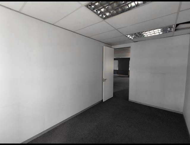 288M² OFFICE TO LET IN FOURWAYS